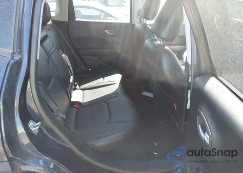 2017 Jeep Compass Trailhawk из США, поврежденный, VIN 3C4NJDDB1HT627603